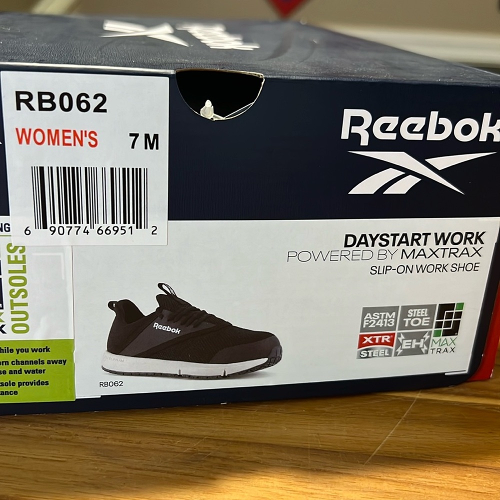Reebok steel toe work shoe